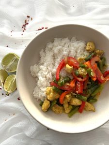 Read more about the article Curry z kurczakiem i ryżem