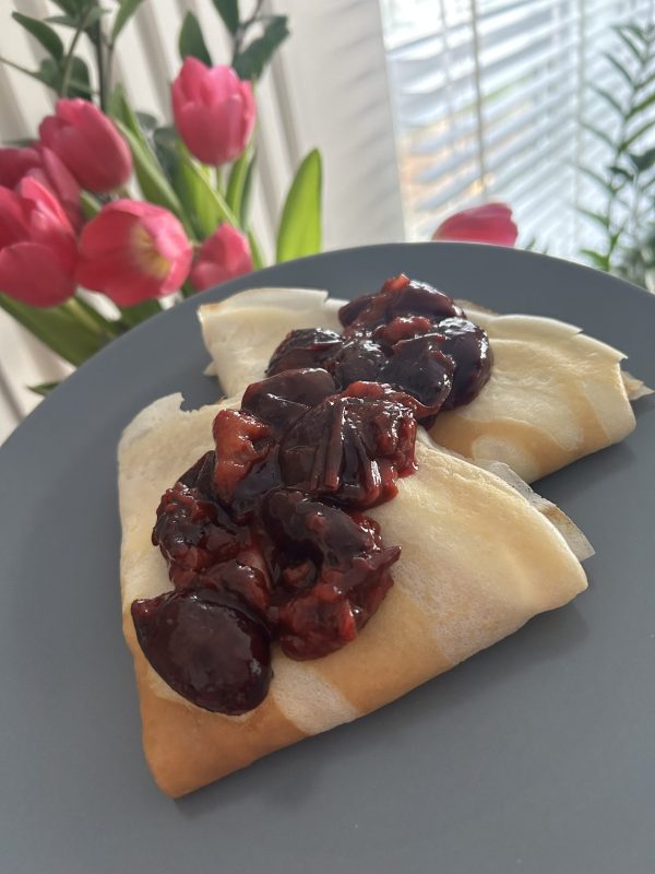 Naleśniki z twarogiem i śliwkami, zdrowy przepis, zdrowe jedzenie, dieta, odchudzanie